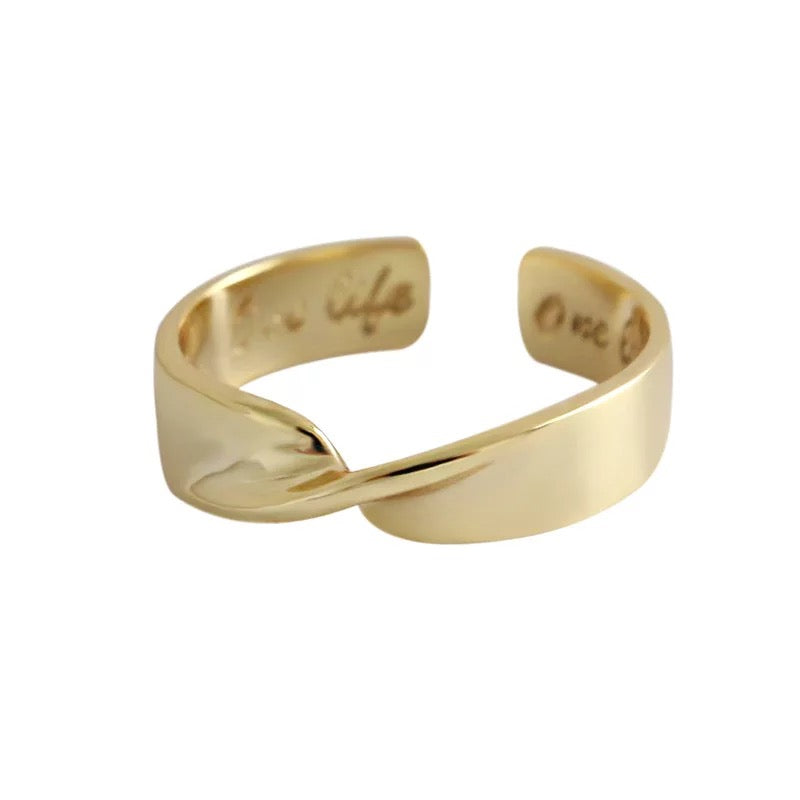 Twisted Ring – Rozzita